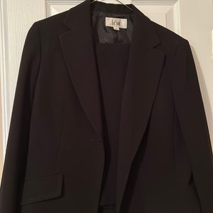 Size 12 Le Suit black